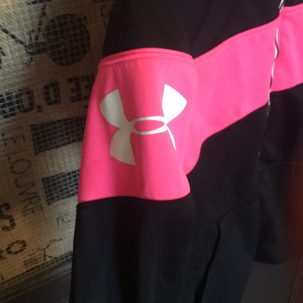 UnderArmor pink / Black Jacket Small
